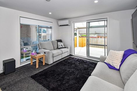 Photo of property in 1 Kanorau Place, Mangere, Auckland, 2022