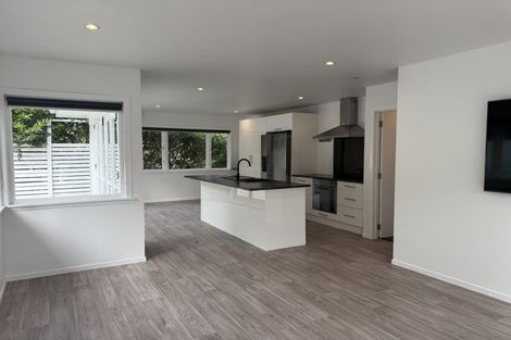 Photo of property in 10 Zealandia Road, Manly, Whangaparaoa, 0930