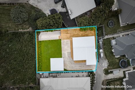 Photo of property in 5 Duchess Way, Riverhead, 0820