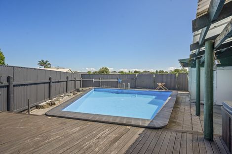 Photo of property in 33 Duckworth Crescent, Greenmeadows, Napier, 4112