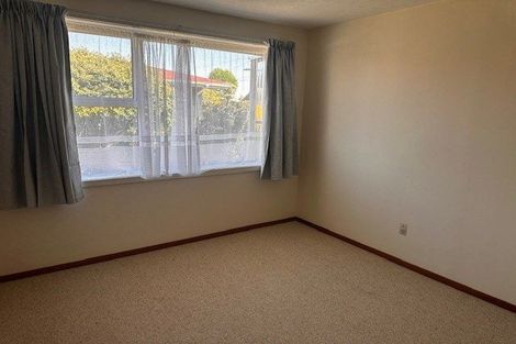 Photo of property in 70 Daniels Road, Redwood, Christchurch, 8051