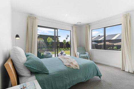 Photo of property in 37 William Gilbert Drive, Mangawhai, 0505