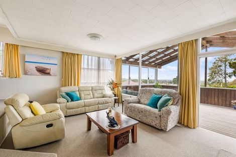 Photo of property in 1 Routley Drive, Glen Eden, Auckland, 0602