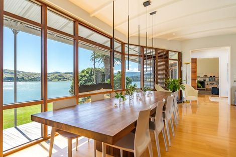 Photo of property in 360 Paremata Road, Whitby, Porirua, 5381