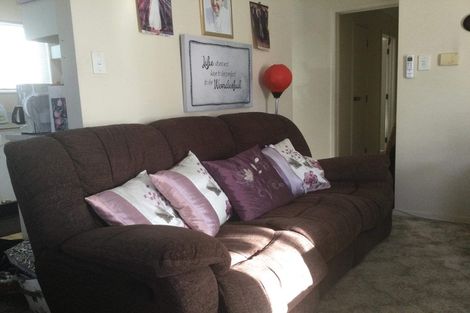 Photo of property in 83 Lynwood Road, New Lynn, Auckland, 0600