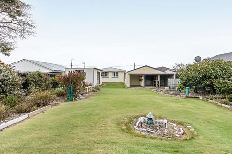 Photo of property in 23 Inwoods Road, Parklands, Christchurch, 8083