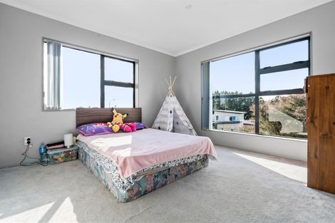 Photo of property in 13 Kokako Rise, Papakura, 2110