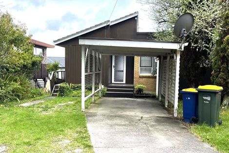 Photo of property in 1/309 Wairau Road, Totara Vale, Auckland, 0627