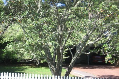 Photo of property in 41 Seaton Road, Murrays Bay, Auckland, 0630