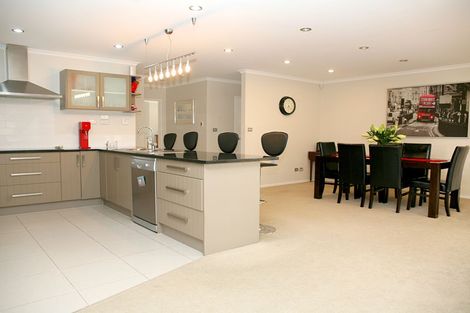 Photo of property in 38 Ina Ville Drive, Pukekohe, 2120