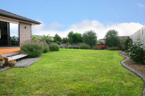 Photo of property in 38 Ina Ville Drive, Pukekohe, 2120
