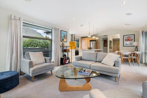 Photo of property in 6 Evening Star Road, Arthurs Point, Queenstown, 9371