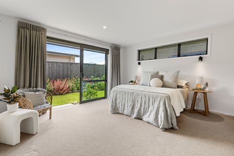 Photo of property in 16 Carrick Place, Mosgiel, 9024