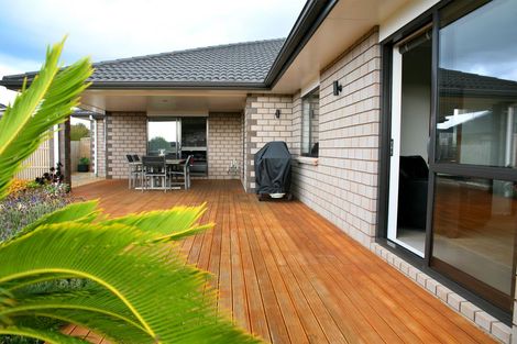 Photo of property in 38 Ina Ville Drive, Pukekohe, 2120