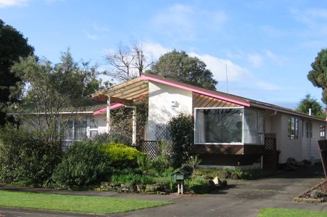 Photo of property in 2 Otira Place, Awapuni, Palmerston North, 4412