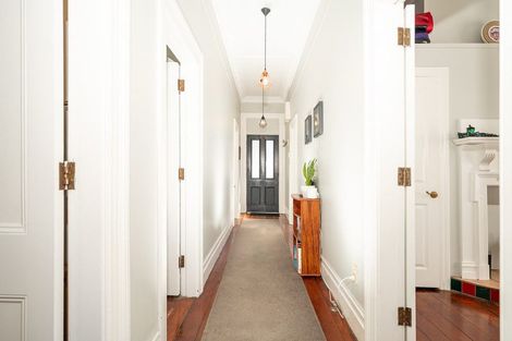 Photo of property in 489 Adelaide Road, Berhampore, Wellington, 6023