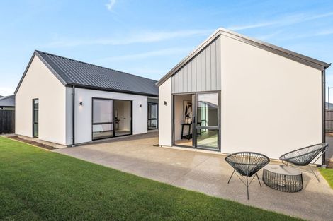 Photo of property in 15 Coney Place, Rolleston, 7614