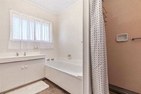 Photo of property in 2/461 Great South Road, Opaheke, Papakura, 2113
