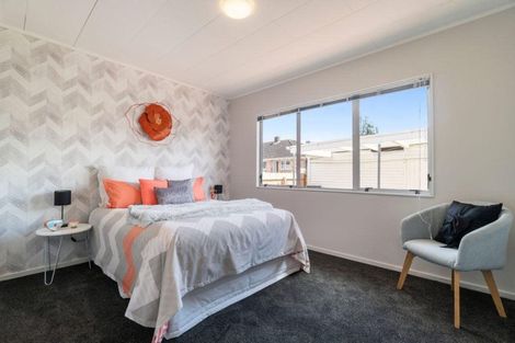 Photo of property in 25 Kervil Avenue, Te Atatu Peninsula, Auckland, 0610