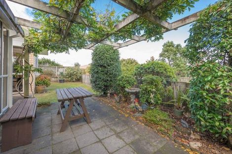 Photo of property in 63 Lakeside Drive, Orewa, 0931