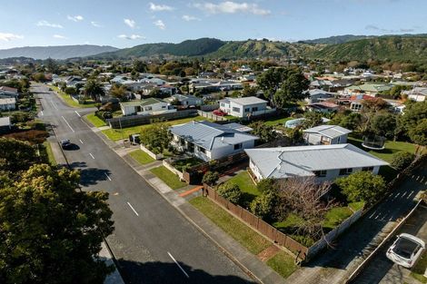 Photo of property in 34 Makarini Street, Paraparaumu, 5032