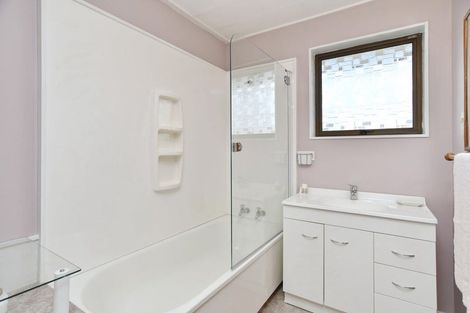 Photo of property in 64 Newnham Street, Rangiora, 7400