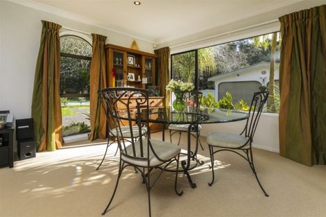 Photo of property in 17 Opanuku Road, Henderson Valley, Auckland, 0612
