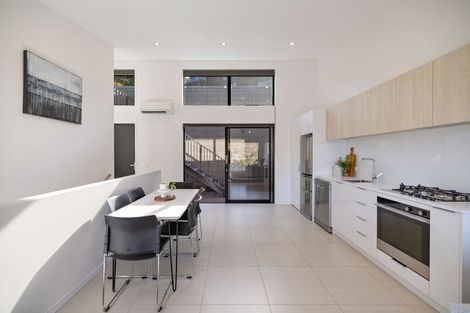 Photo of property in 11 Highlands Close, Queenstown, 9300