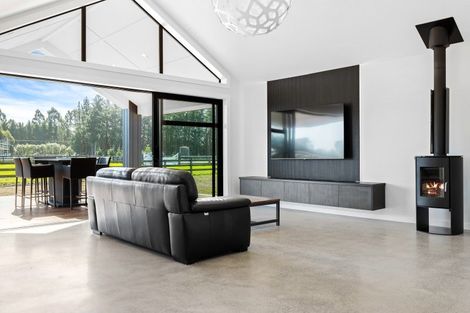 Photo of property in 14 Beal Place, Swannanoa, Kaiapoi, 7692