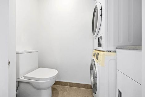 Photo of property in 3/6 South Pacific Place, Henderson, Auckland, 0612