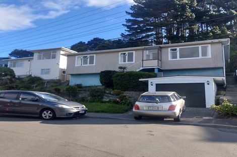 Photo of property in 32 Arapiko Street, Johnsonville, Wellington, 6037