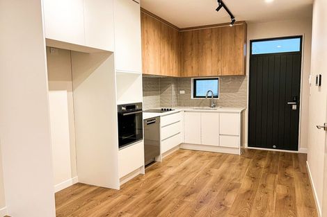 Photo of property in 20 Heketara Way, Massey, Auckland, 0614