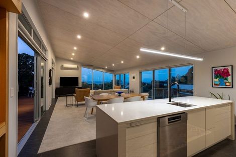 Photo of property in 20 Kotare Place, Kaiteriteri, Motueka, 7197
