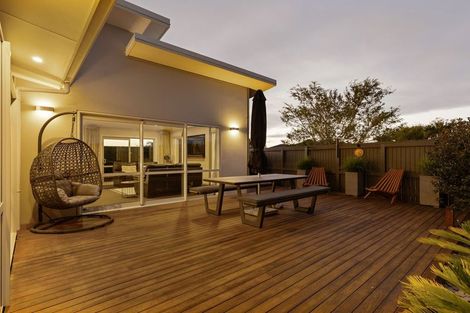Photo of property in 3 Silicon Way, Fitzherbert, Palmerston North, 4410
