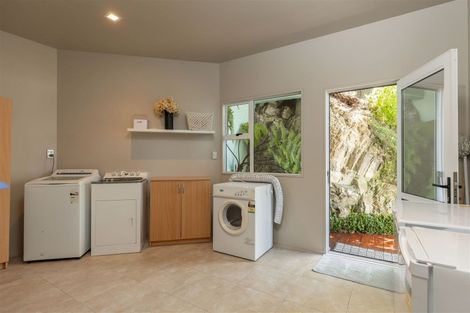 Photo of property in 2 Marina View, Waikawa, Picton, 7281