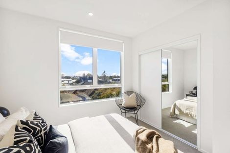 Photo of property in 5/2 Moor Avenue, Te Atatu Peninsula, Auckland, 0610