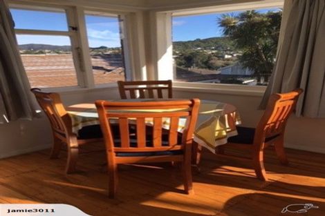 Photo of property in 19 Woburn Road, Northland, Wellington, 6012