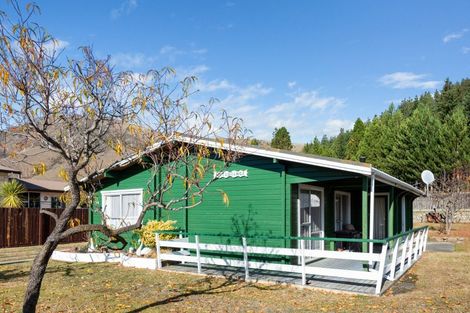 Photo of property in 34 Black Peak Road, Omarama, 9412