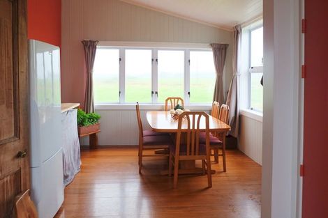 Photo of property in 210 Mirikau Road, Warea, New Plymouth, 4381