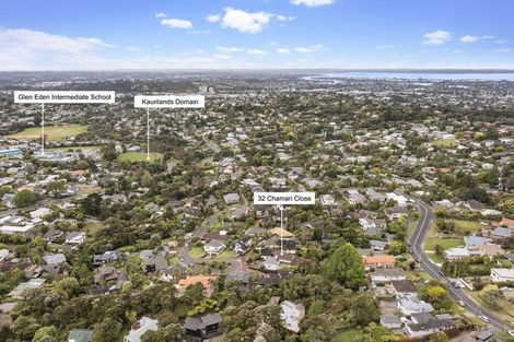 Photo of property in 32 Chamari Close, Titirangi, Auckland, 0604