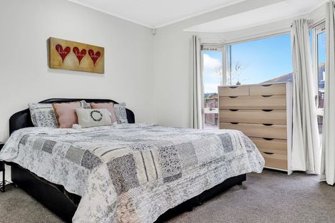 Photo of property in 30 Sheriff Place, Randwick Park, Auckland, 2105