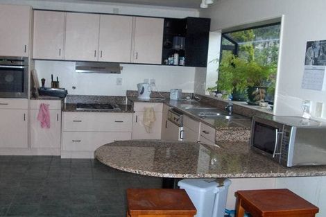 Photo of property in 28 Ronald Macken Place, Windsor Park, Auckland, 0632