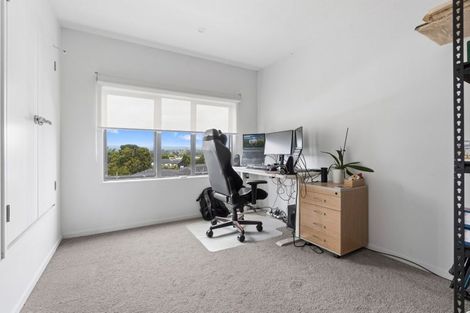 Photo of property in 6/2 Abbotleigh Avenue, Te Atatu Peninsula, Auckland, 0610