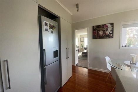 Photo of property in 17 Trafalgar Road, Milford, Auckland, 0620
