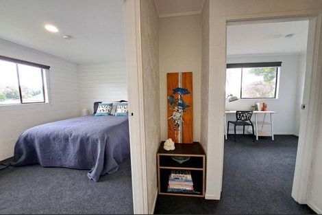 Photo of property in 12 Wilkinson Way, Browns Bay, Auckland, 0630