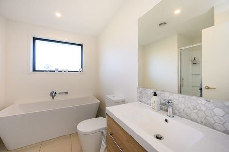 Photo of property in 34 Oldfield Lane, Marton, 4710