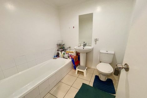 Photo of property in 5/49 Henderson Valley, Henderson, Auckland, 0612