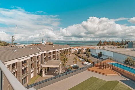 Photo of property in 1/4 Reads Quay, Gisborne, 4010