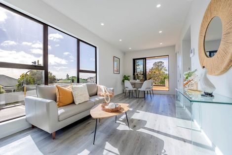 Photo of property in 134a Mokoia Road, Chatswood, Auckland, 0626