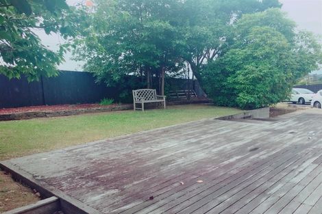 Photo of property in 20 Golf Road, New Lynn, Auckland, 0600